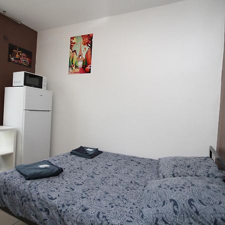 08 - Chambre Proche Paris Et Transports Avec Tv Wifi Saint-Denis  Ngoại thất bức ảnh