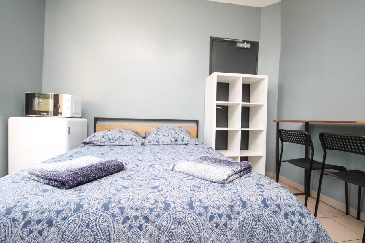 08 - Chambre Proche Paris Et Transports Avec Tv Wifi Saint-Denis  Ngoại thất bức ảnh